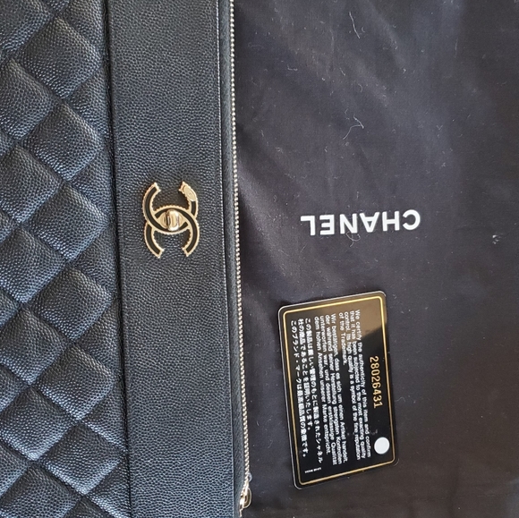 CHANEL Black Caviar Clutch Case Very Good - Picture 2 of 8